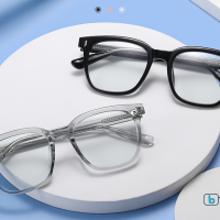 Gọng nhựa 1828 có sẵn tròng không độ trong suốt