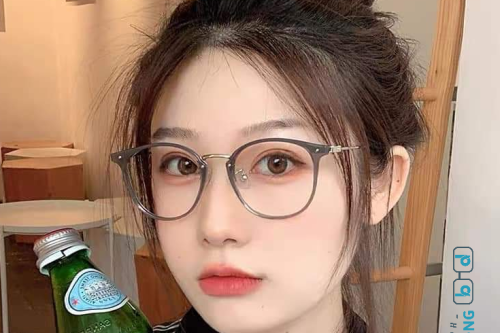 Cửa hàng mắt kính chuyên đo khám mắt ở Thủ Dầu Một