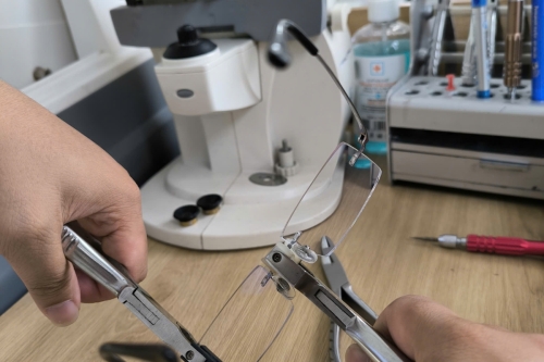 Địa chỉ lắp kính & sửa kính uy tín, giá rẻ ở Bình Dương