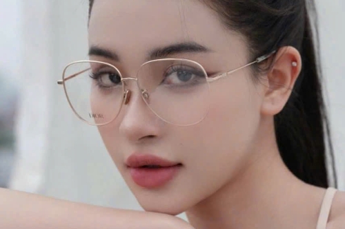 Học sinh nên chọn gọng kính như thế nào để tránh gãy?