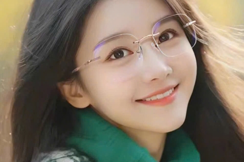 Máy đo mắt tự động và đo tay có khác nhau không?