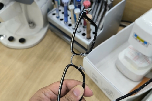 Những lỗi thường gặp ở mắt kính và cách khắc phục tại Bình Dương