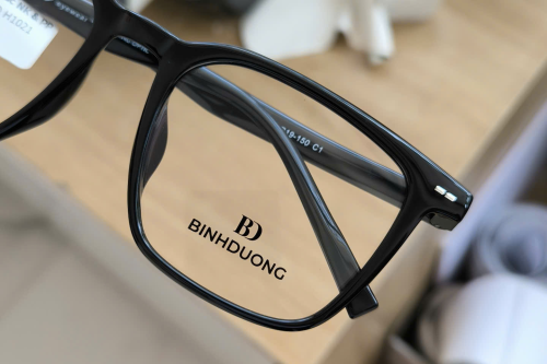 Tròng kính ngăn UV và hơi nước tại Thủ Dầu Một 