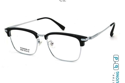 Tròng kính siêu mỏng cho người cận nặng tại Dĩ An