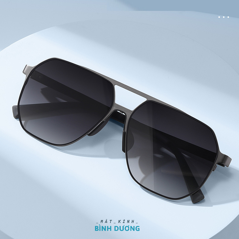 Chọn gọng kính chuẩn gu, nâng tầm phong cách! MODEL POLY ANTIUV 7113 của mắt kính bình dương