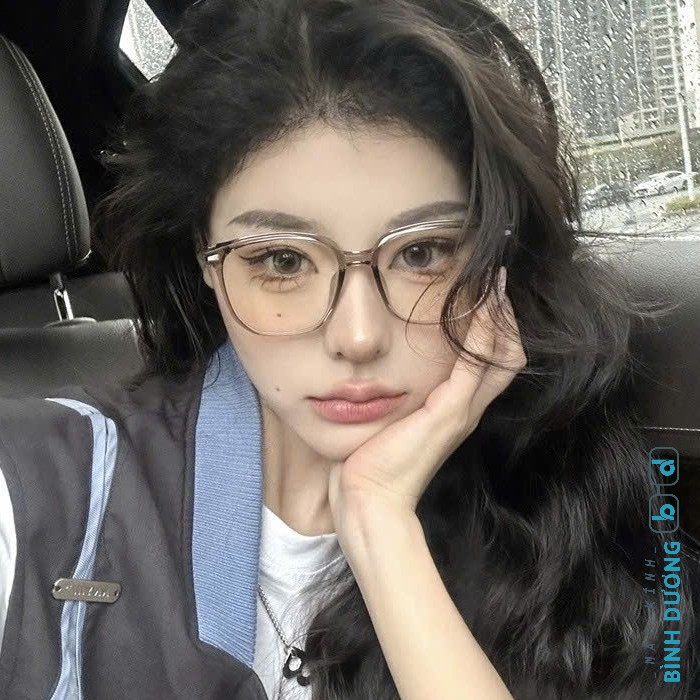 Tròng kính chống ánh sáng xanh tại Dĩ An