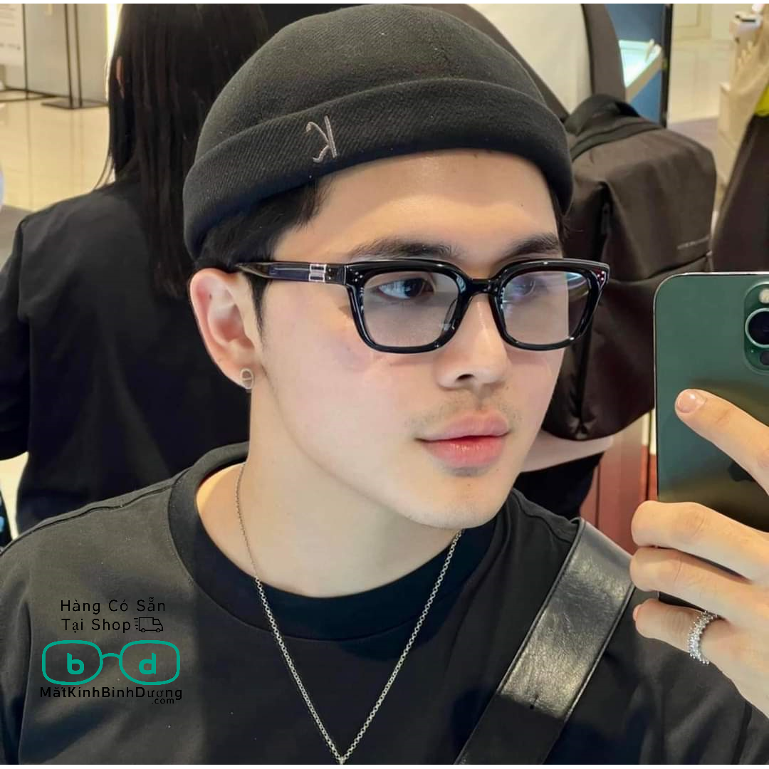 Tròng kính đổi màu nhanh đậm tại Bến Cát