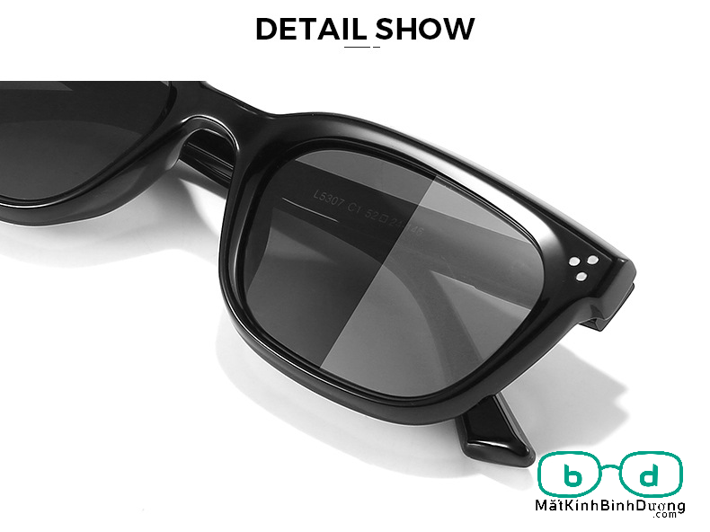 Tròng kính đổi màu nhanh đậm tại Đông Hòa