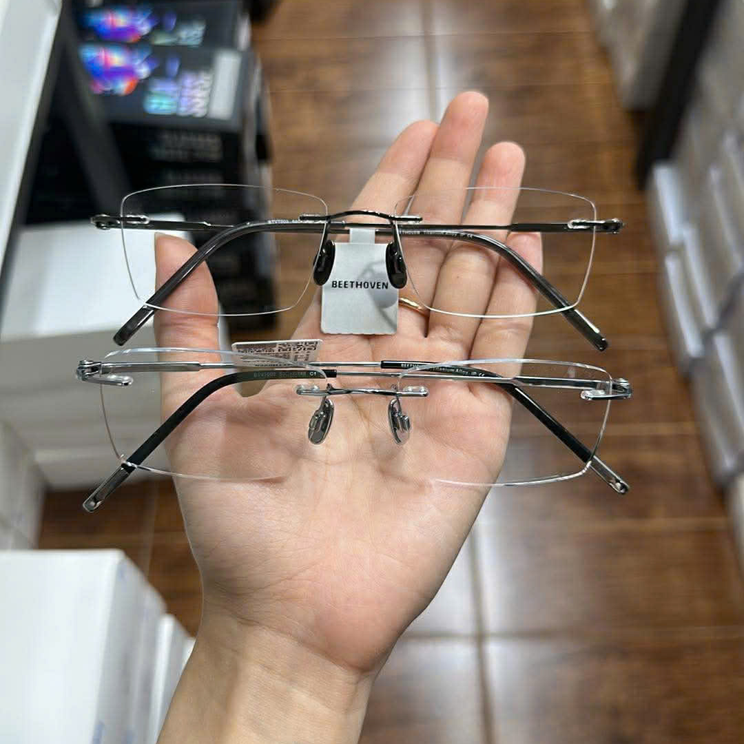 Tròng kính ngăn UV và hơi nước tại Thủ Dầu Một 