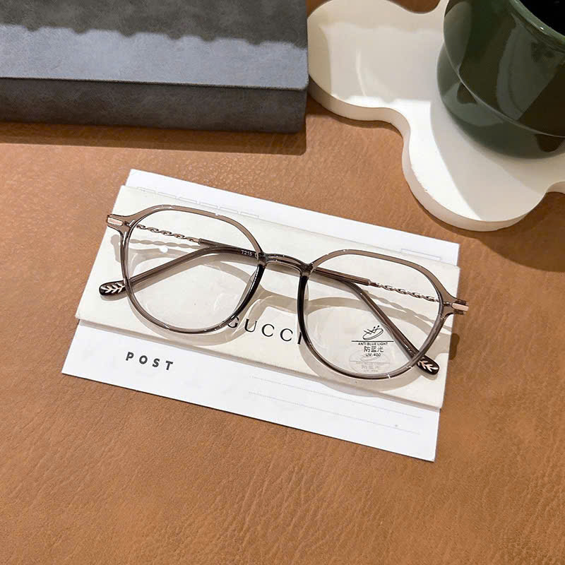 Tròng kính siêu mỏng cho người cận nặng tại Bến Cát