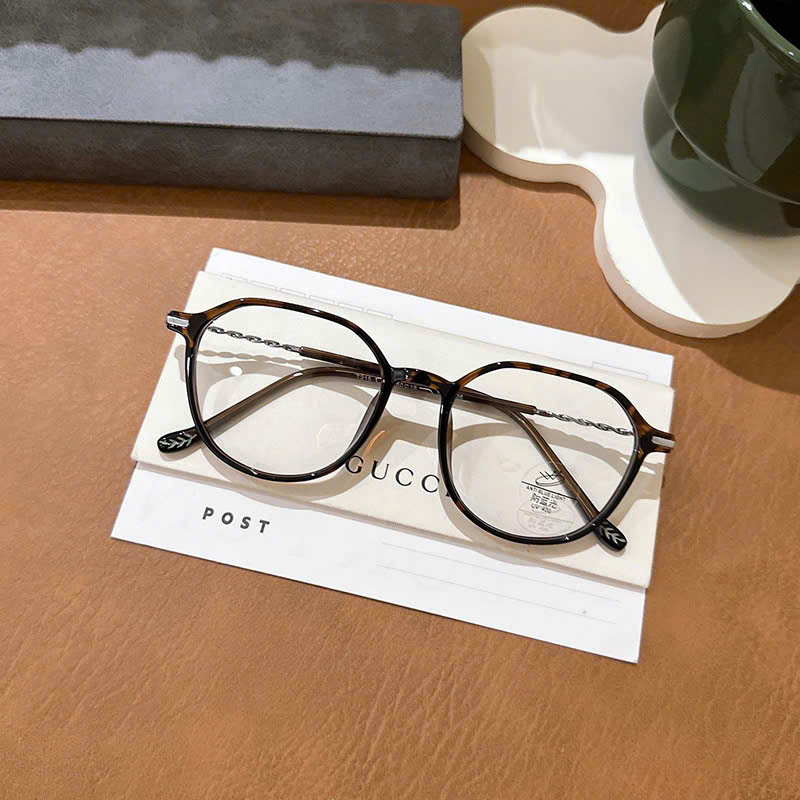 Tròng kính siêu mỏng cho người cận nặng tại Thủ Dầu Một