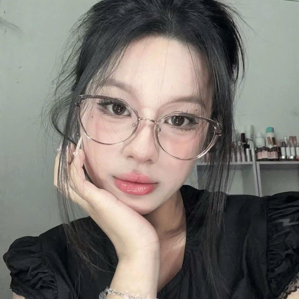 Lắp mắt kính theo yêu cầu – sửa kính tận tâm cho học sinh, sinh viên