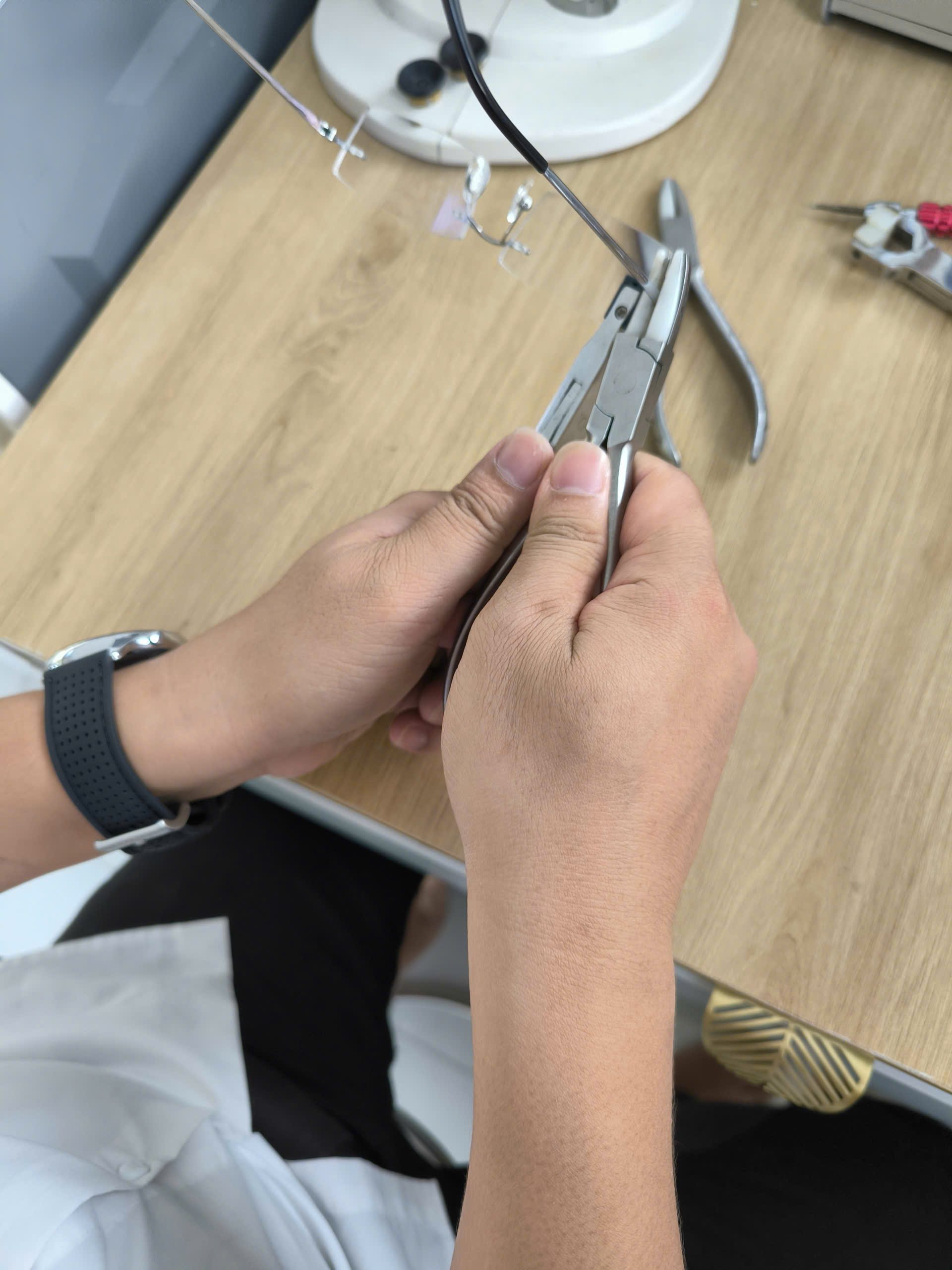 Sửa kính lấy ngay – lắp mắt kính mới chỉ trong 15 phút