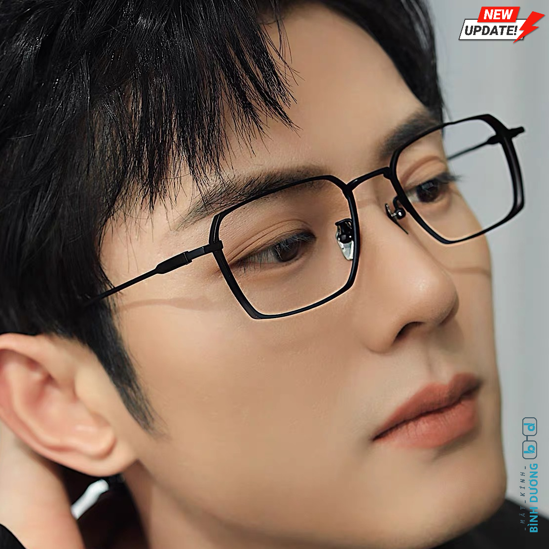 Gọng kính titan vuông 2055 tối giản tinh tế