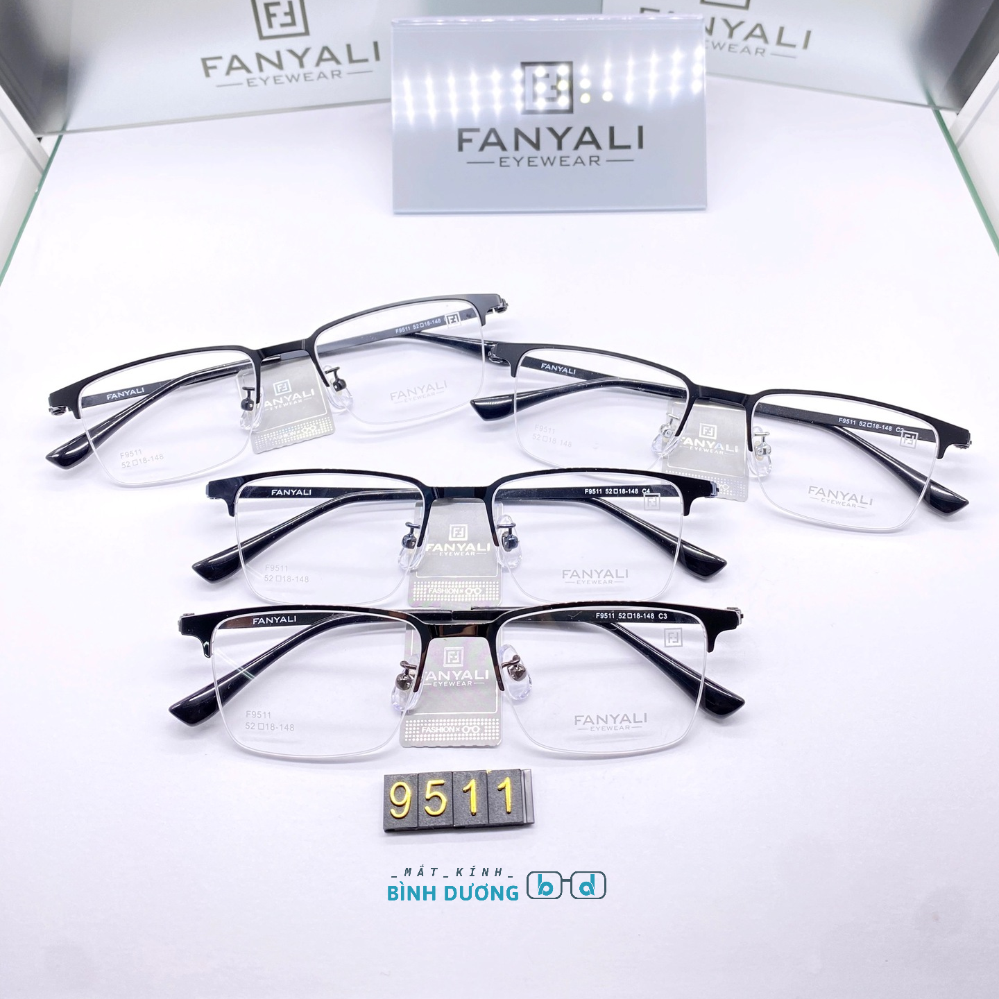 Gọng kính cận 9511 vuông nhỏ tối giản