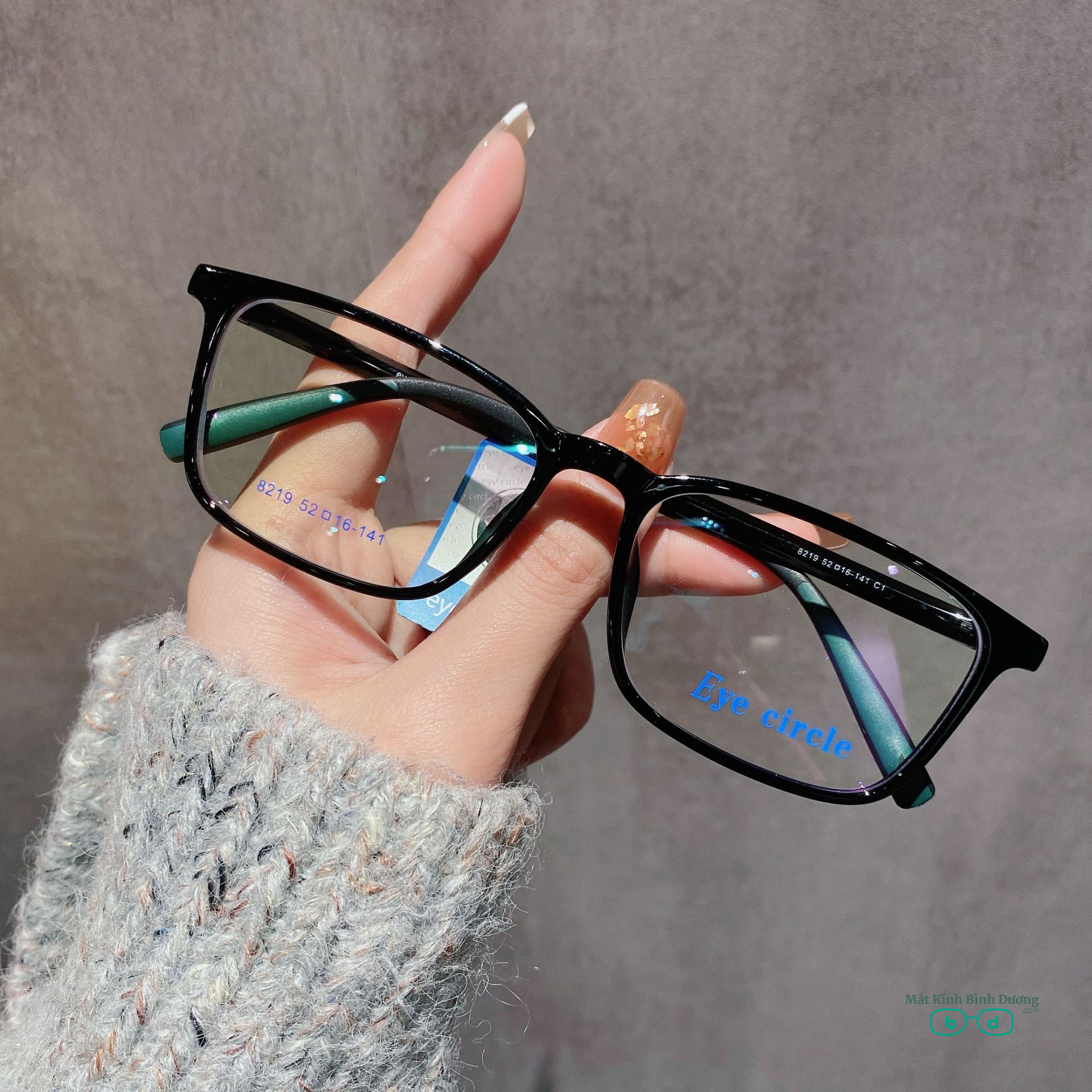 Gọng kính cận dẻo 8305 nhựa nhẹ thế hệ mới