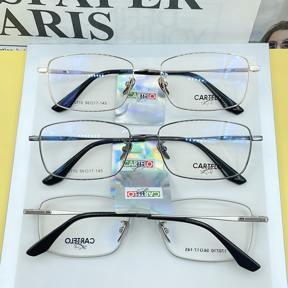 Gọng kính lão Cartelo chắc chắn bền và nhẹ