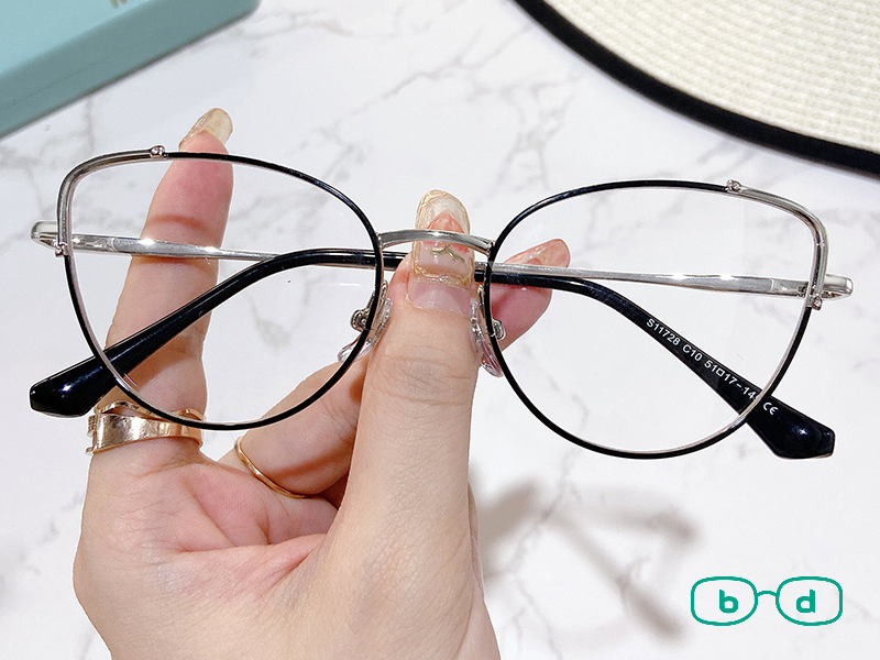 Gọng kính mắt mèo kim loại 11728 giá rẻ