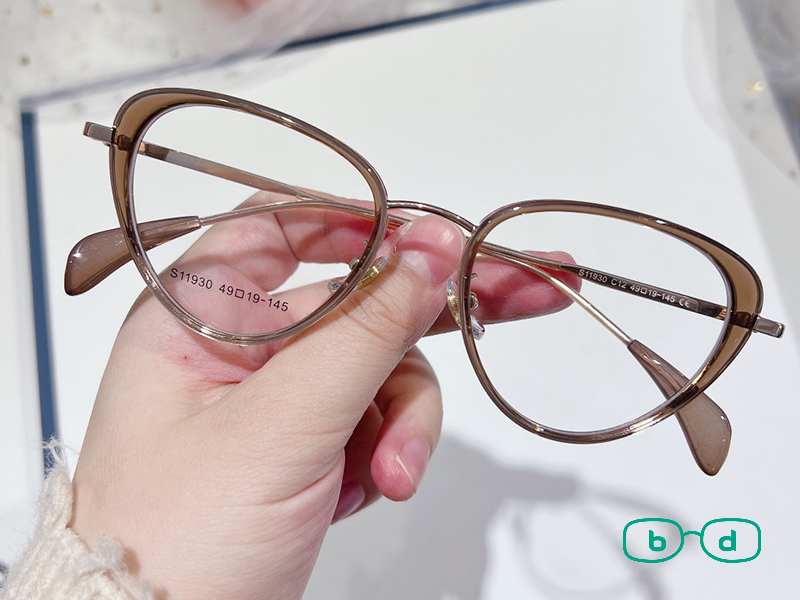 Gọng kính mắt mèo kim loại 11930 giá rẻ