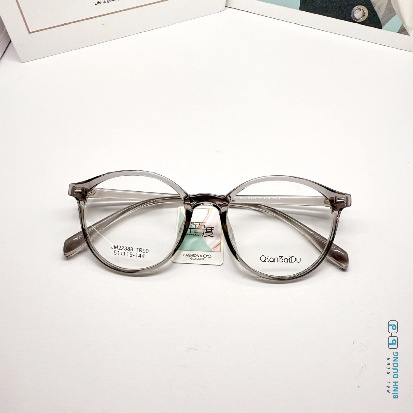 Gọng kính cận nhựa tròn JM22388 giá rẻ tại Mắt Kính Bình Dương