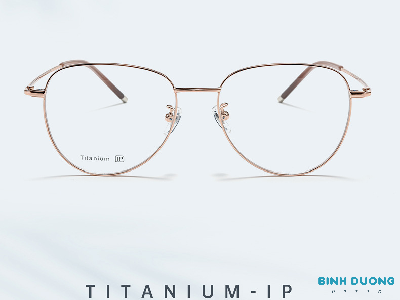 Gọng kính titan 8201 phom dáng lớn thời trang 