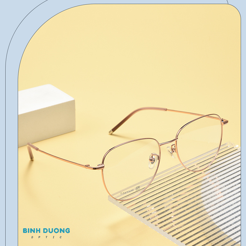 Gọng kính titan 8201 phom dáng lớn thời trang 