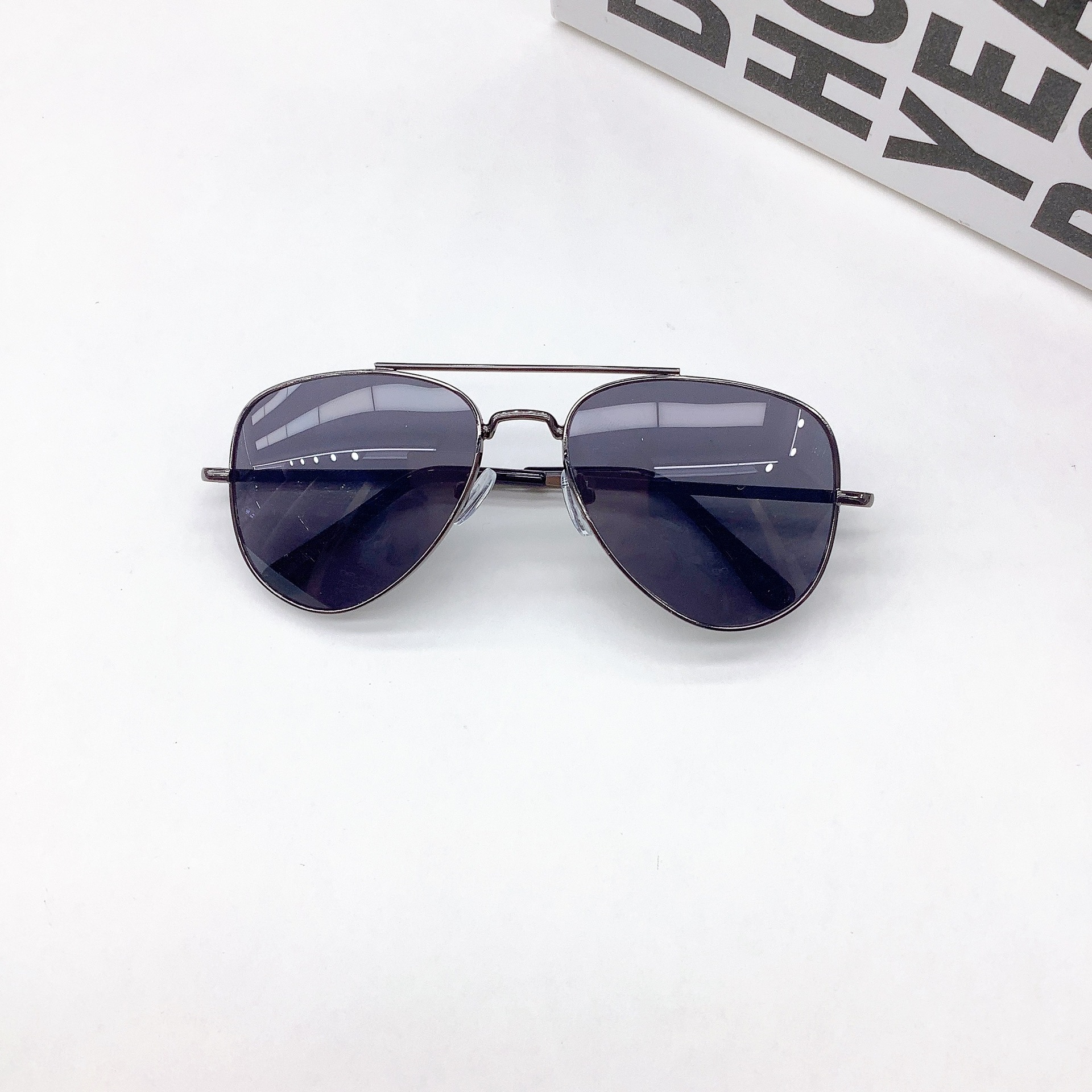 Kính Mát Thời Trang Trẻ Em Gọng Dẻo Tròng Tốt Ngăn UV P4