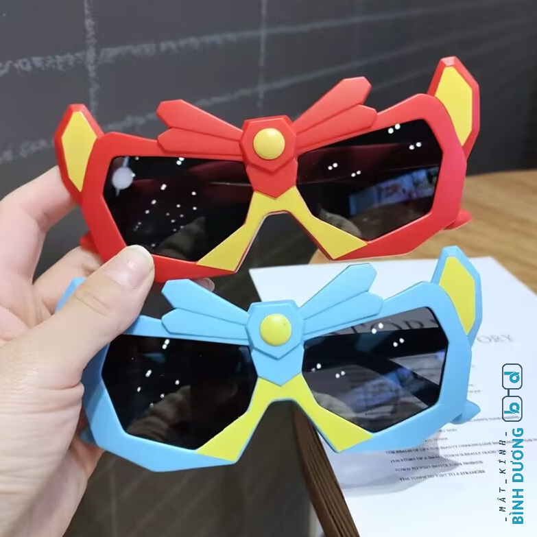 Kính trẻ em babyK ngăn UV tại mắt kính bình dương