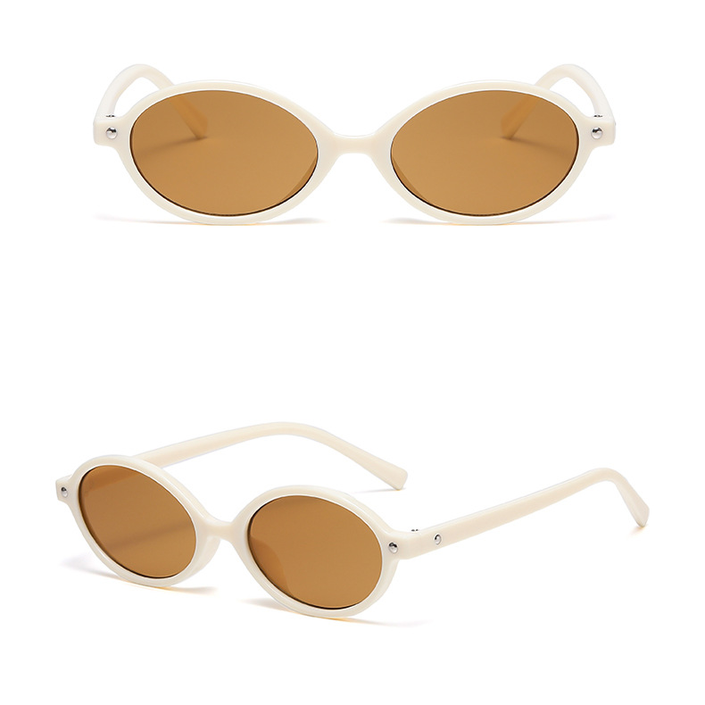 Kính trẻ em babyQ ngăn UV tại mắt kính bình dương