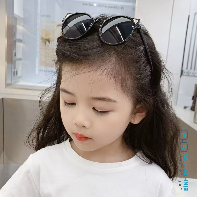 Kính trẻ em ngăn UV babyS bảo vệ mắt cho bé