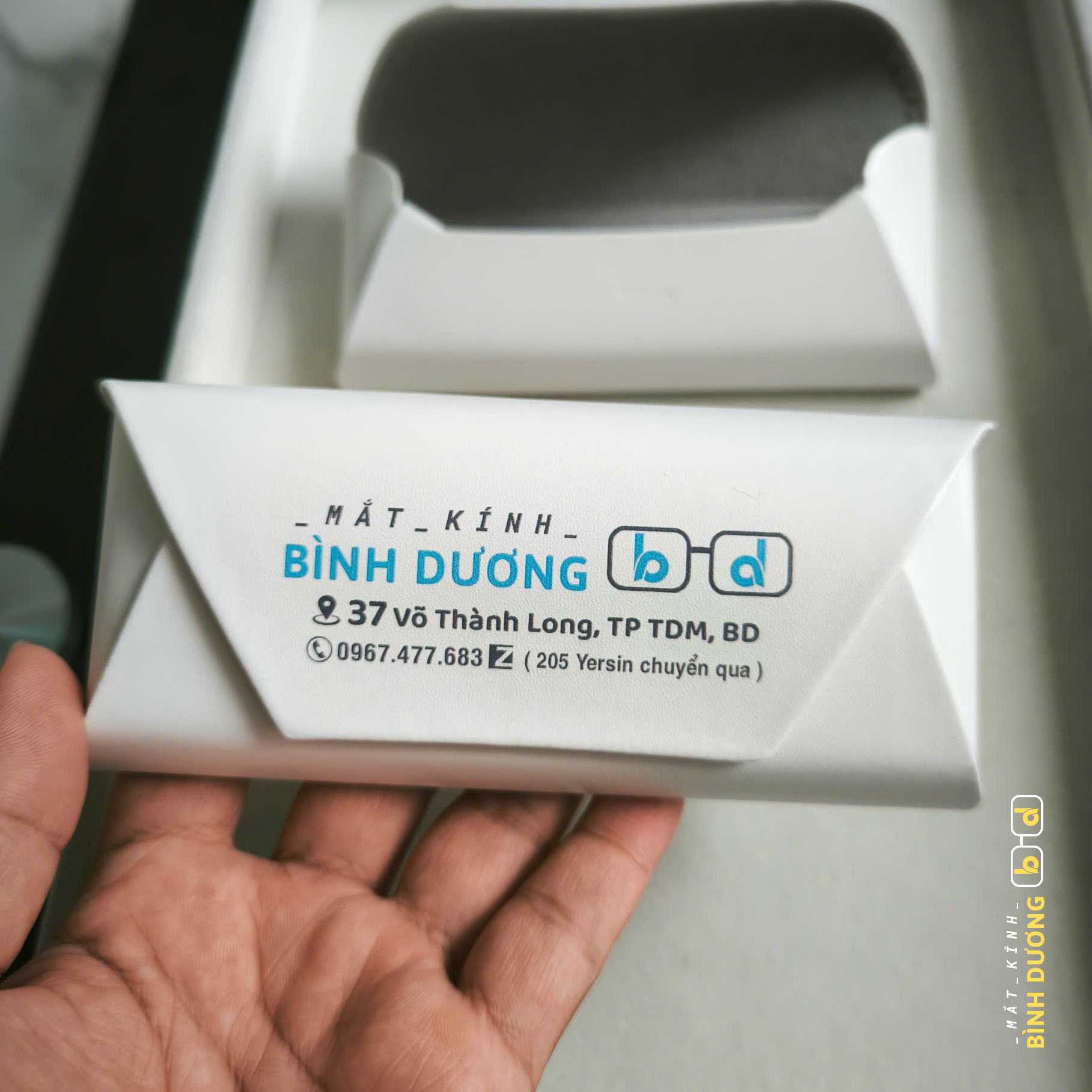 Hộp đựng mắt kính cận và kính mát h03