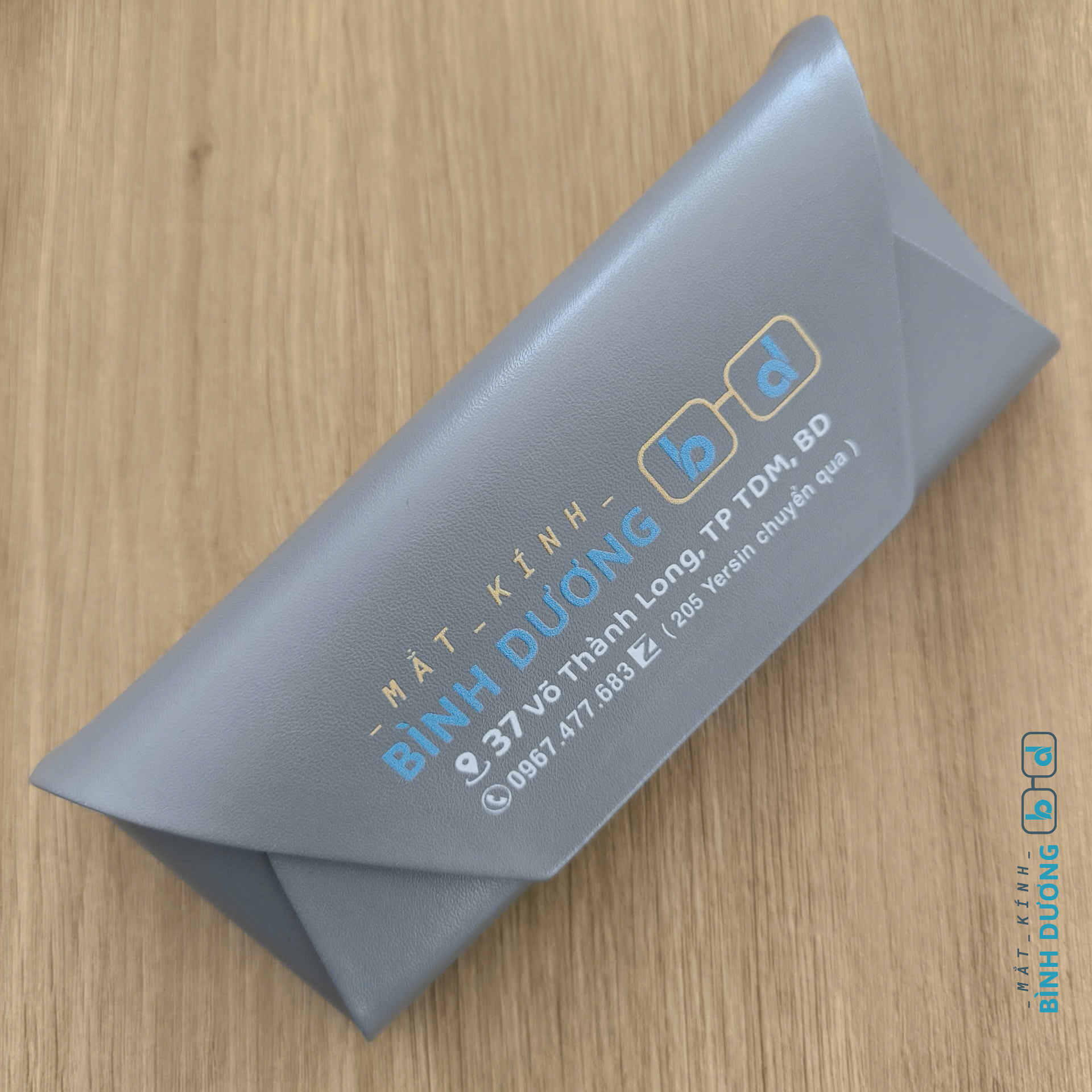 Hộp đựng mắt kính cận và kính mát h03